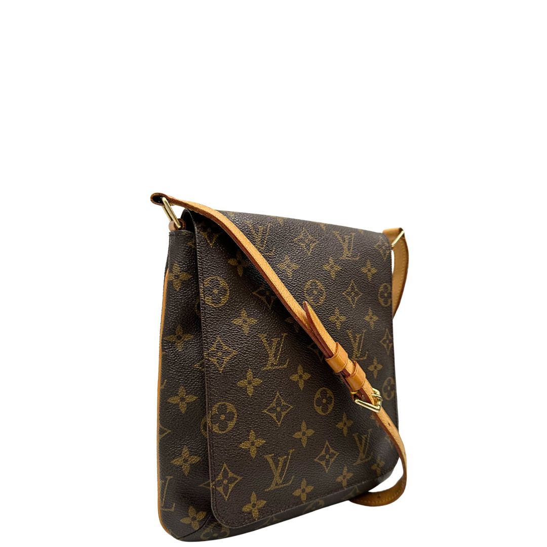 lato  Louis Vuitton Musette nella versione PM, di lusso, originale, ottime condizioni, usata. 