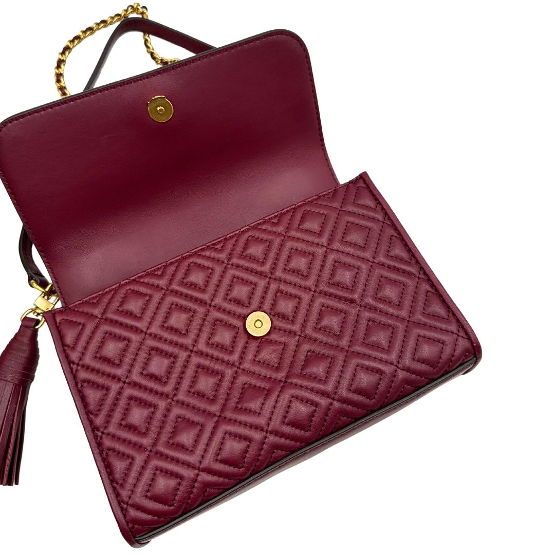 chiusura  Borsa Tory Burch in pelle bordeaux e hardware dorato, di lusso originale, usata. 