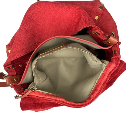 interno Postina M Zanellato in pelle scamosciata rossa munita di una tracolla amovibile e regolabile e un manico singolo, morbida e capiente, di lusso, originale. 