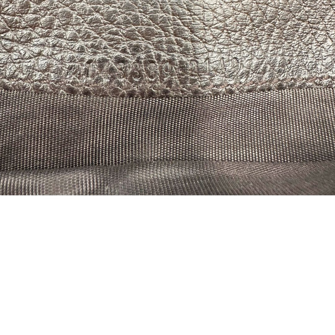 interno Portafoglio Gucci in pelle marrone e tessuto beige; munito di scatola, di lusso, originale, ottime condizioni, usato. 