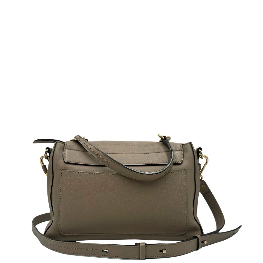 retro Borsa Chloè Faye in pelle color tortora e dettagli metallici dorati, di lusso, originale, ottime condizioni, usata  