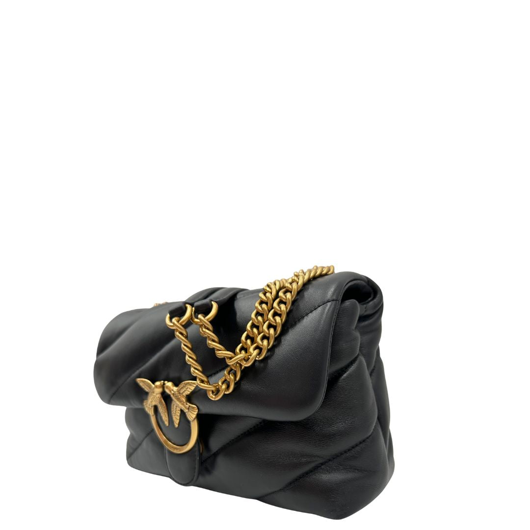 lato  Borsa Pinko in pelle nera e hardware dorato con impunture chevron, di lusso, originale, ottime condizioni.