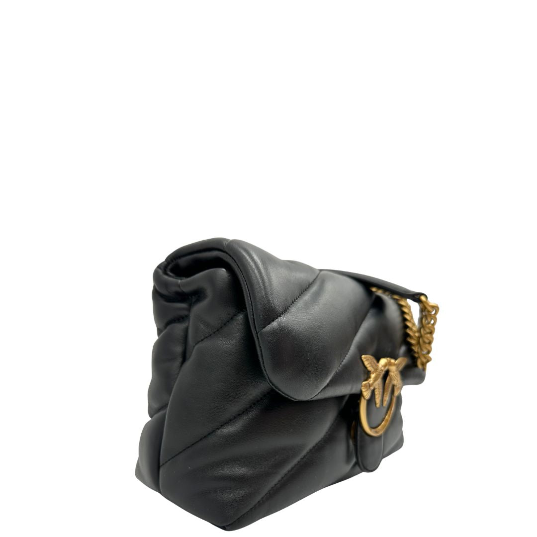 lato  Borsa Pinko in pelle nera e hardware dorato con impunture chevron, di lusso, originale, ottime condizioni. 