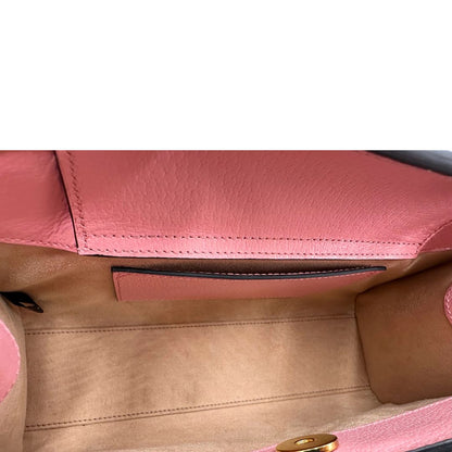 retro v Borsa Gucci in pelle rosa, impreziosita da doppi manici bamboo e doppia G sul front in metallo dorato, di lusso, eccellenti condizioni.