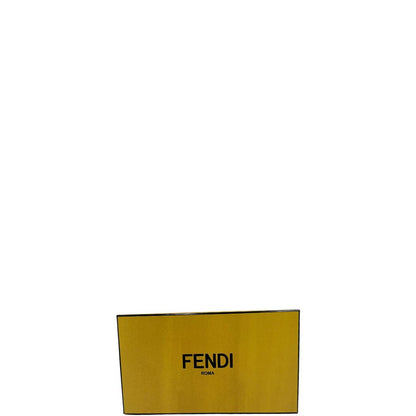 Accessorio tracolla Fendi realizzato in tessuto e pelle con maxi logo, di lusso, eccellenti condizioni, usata.