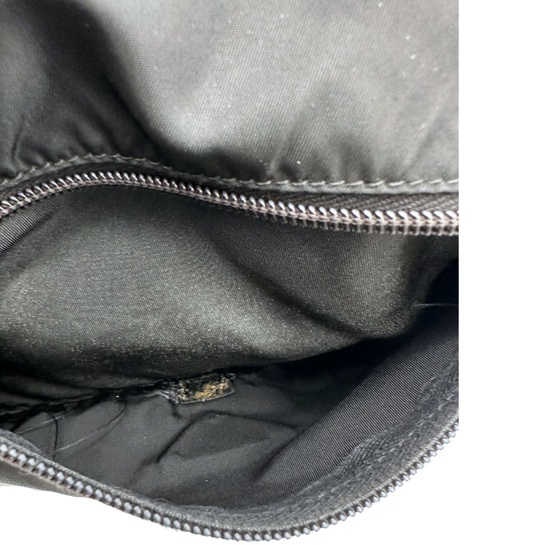 Borsa Prada nylon nera