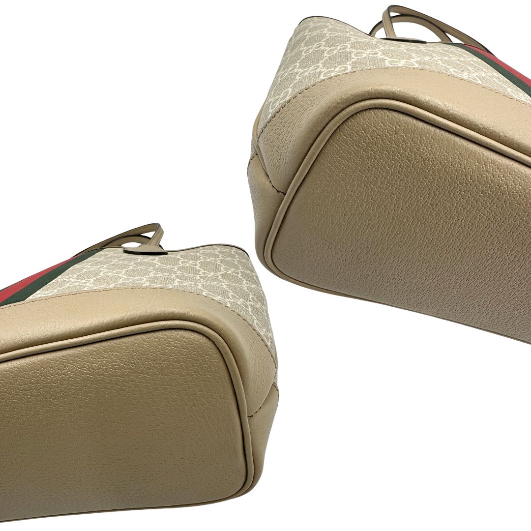 angoli Shopping Gucci Ophidia in canvas GG Supreme beige con iconica banda Web verde e rossa sul davanti, di lusso, originale, eccellenti condizioni. 