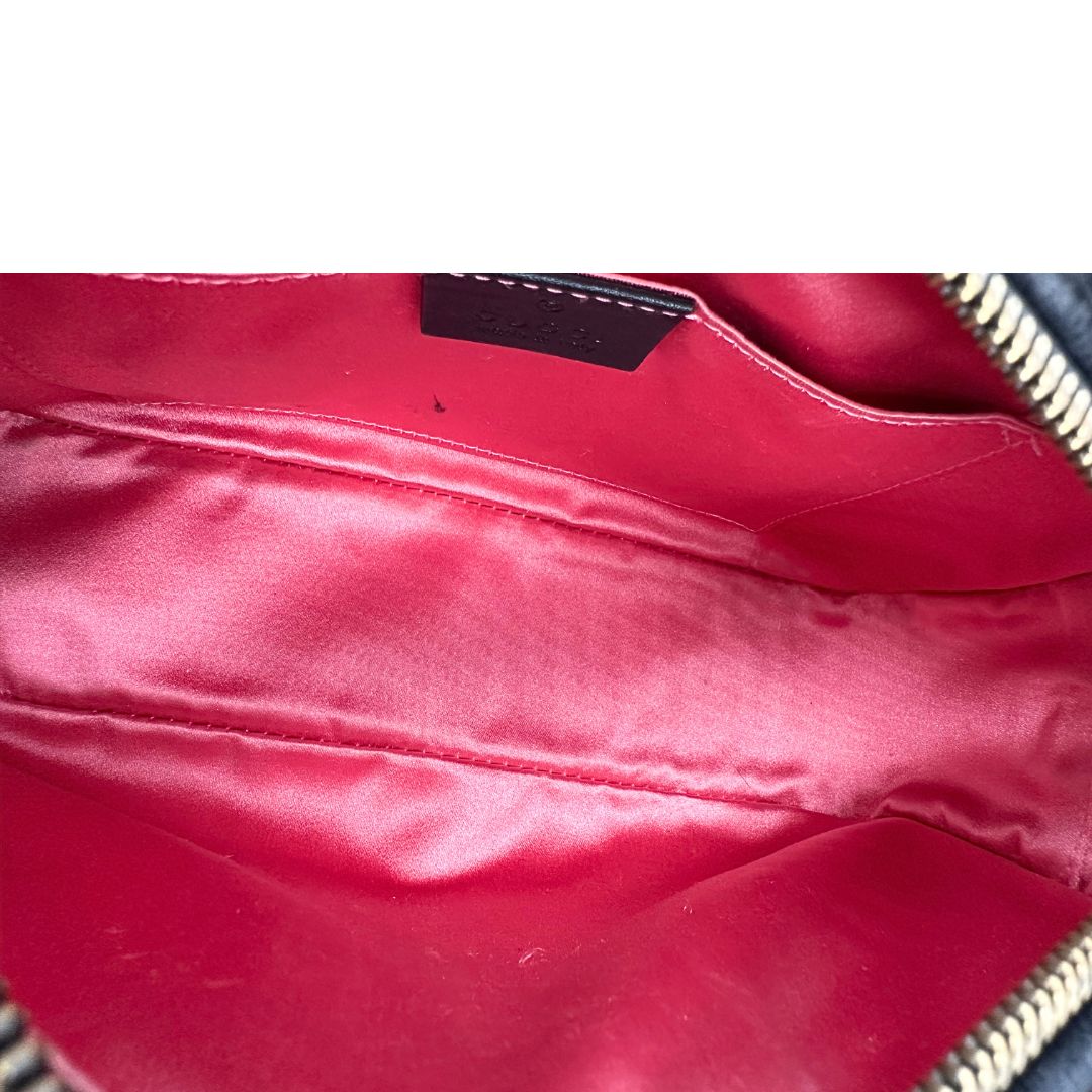 interno Camera Bag Gucci nera velvet e hardware dorato, indossabile a tracolla, di lusso, originale, ottime condizioni. 