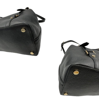 Angoli, Borsa MK in pelle martellata nera con hardware dorato, spazioso e capiente. Puoi portarlo comodamente a tracolla o a mano.