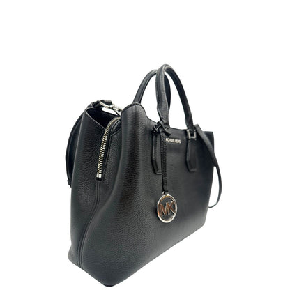 Laterale, Tote Camille M.K. in pelle martellata nera e hardware argentato; puoi portarla a mano, a tracolla.