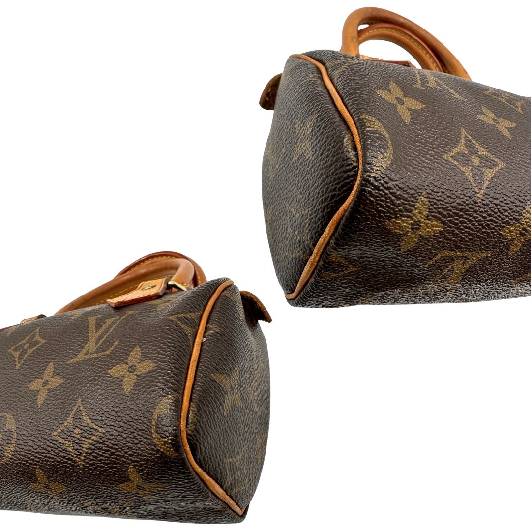 Angoli di uno Speedy Nano Louis Vuitton in canvas marrone monogram, usato, originale, second hand, in ottime condizioni.