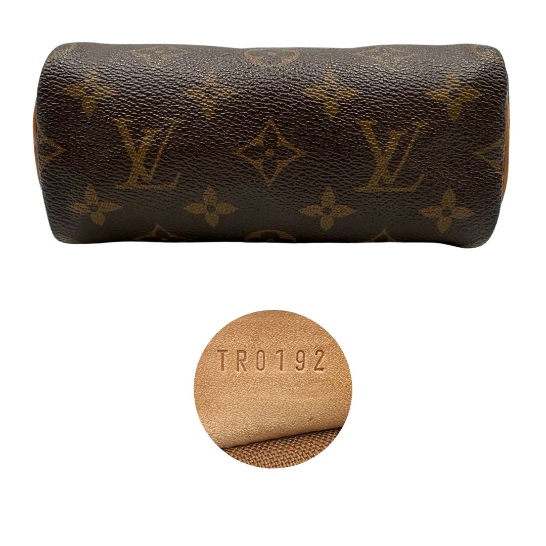Base e codice di uno Speedy Nano Louis Vuitton in canvas marrone monogram, usato, originale, second hand, in ottime condizioni.