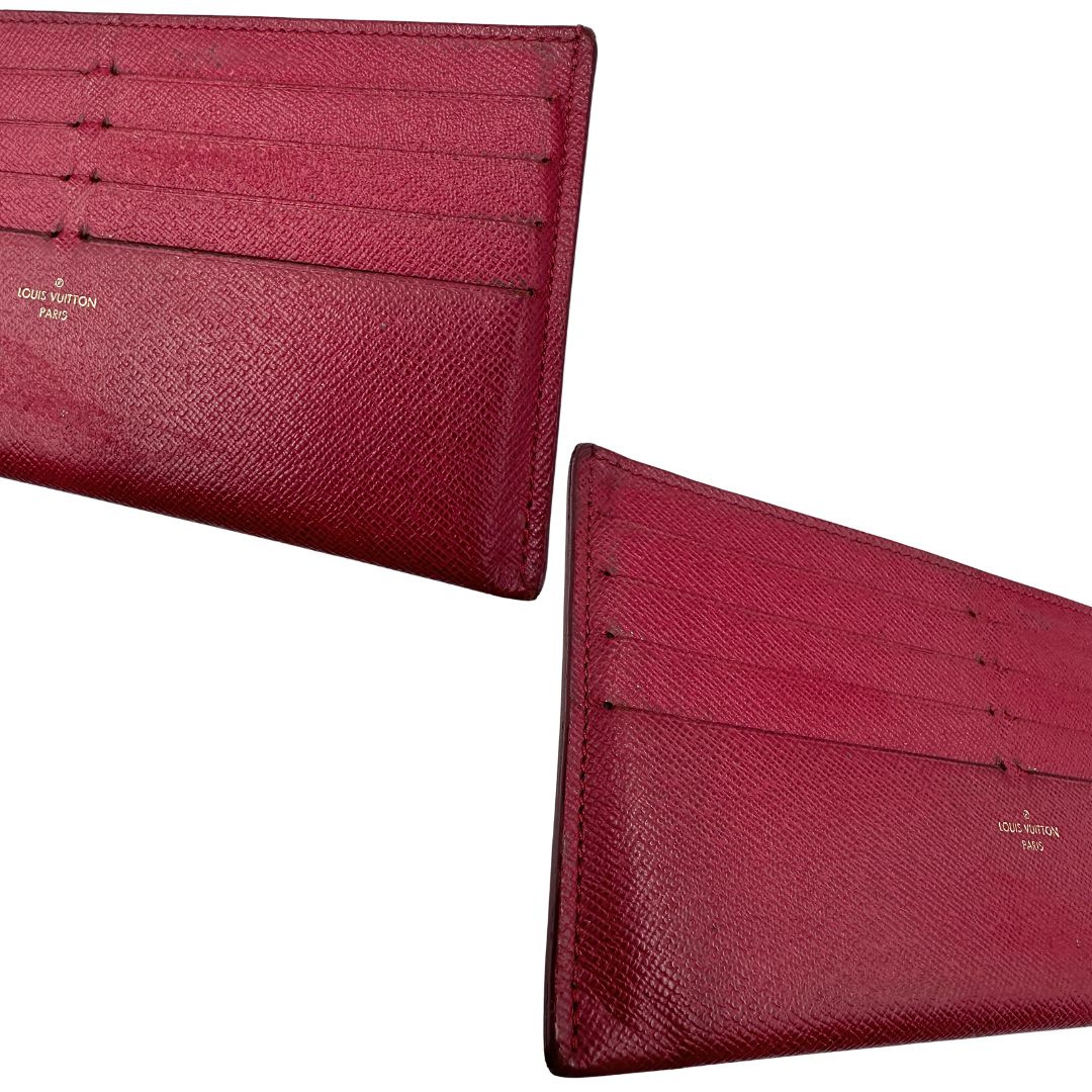 Difetti del canvas dell'accessorio estraibile di una tracolla Louis Vuitton marrone monogram ed amaranto, con parti metalliche dorate. Munita di una tracolla in catena amovibile, ma non regolabile, usata, originale, second hand, in ottime condizioni.