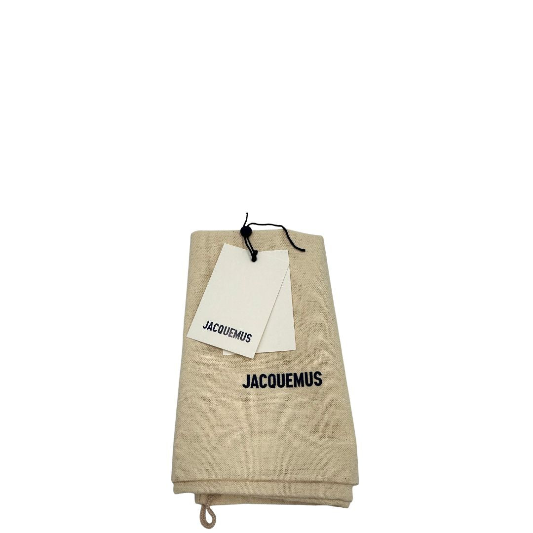 Dustbag di una borsa Jacquemus nella versione Le Bambino Long in pelle beige, usata, originale, second hand, in ottime condizioni.