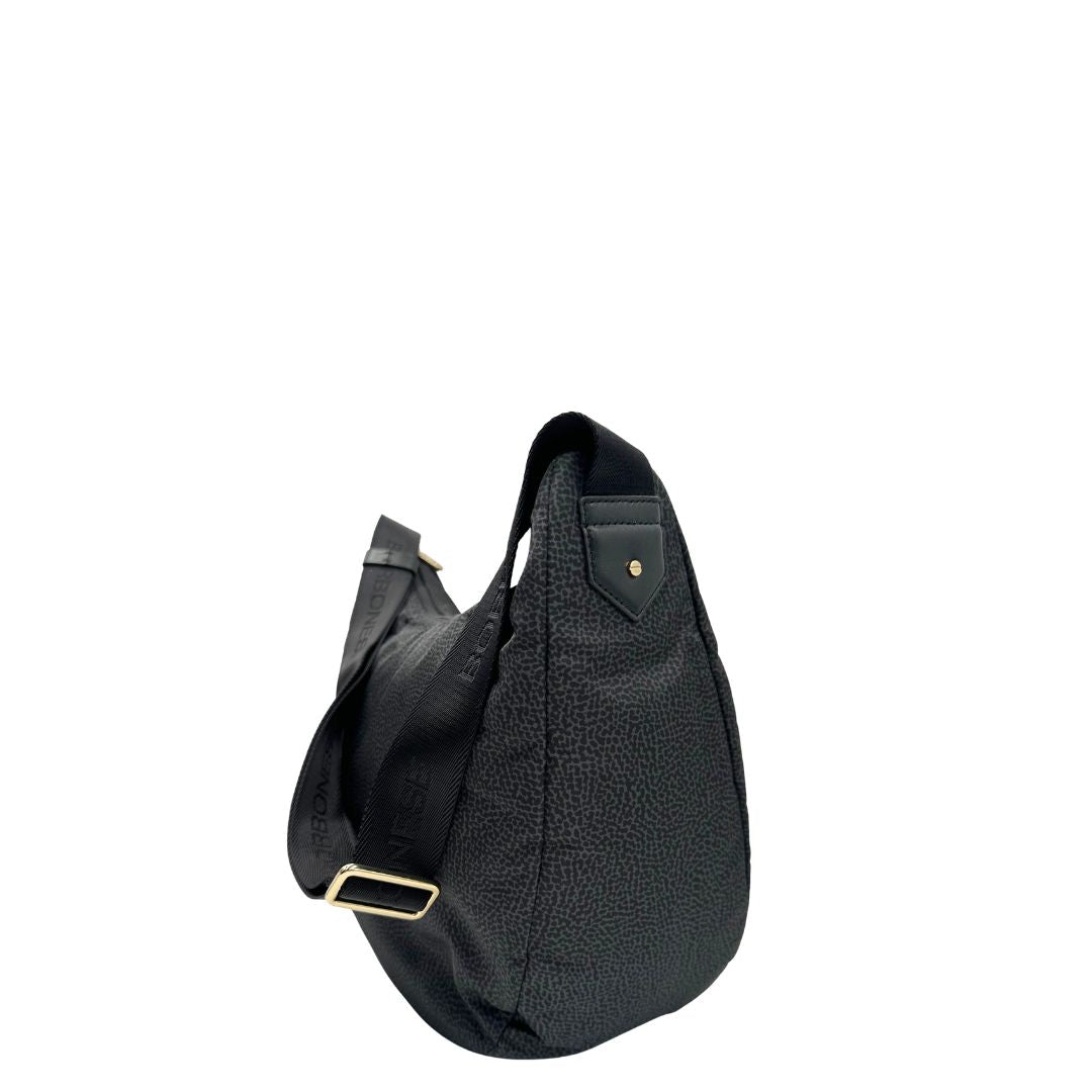 Laterale, Borsa Borbonese in poliestere color nero e grigio antracite trama occhio di pernice, morbida e capiente, presenta una tracolla regolabile e dettagli metallici color oro. Originale, usata, di lusso, in condizioni eccellenti.