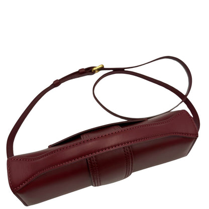 manico Borsa Jacquemus nella versione Le Grand Bambino in pelle color burgundy, da portare a mano o a tracolla, di lusso, originale, ottime condizioni, usata 