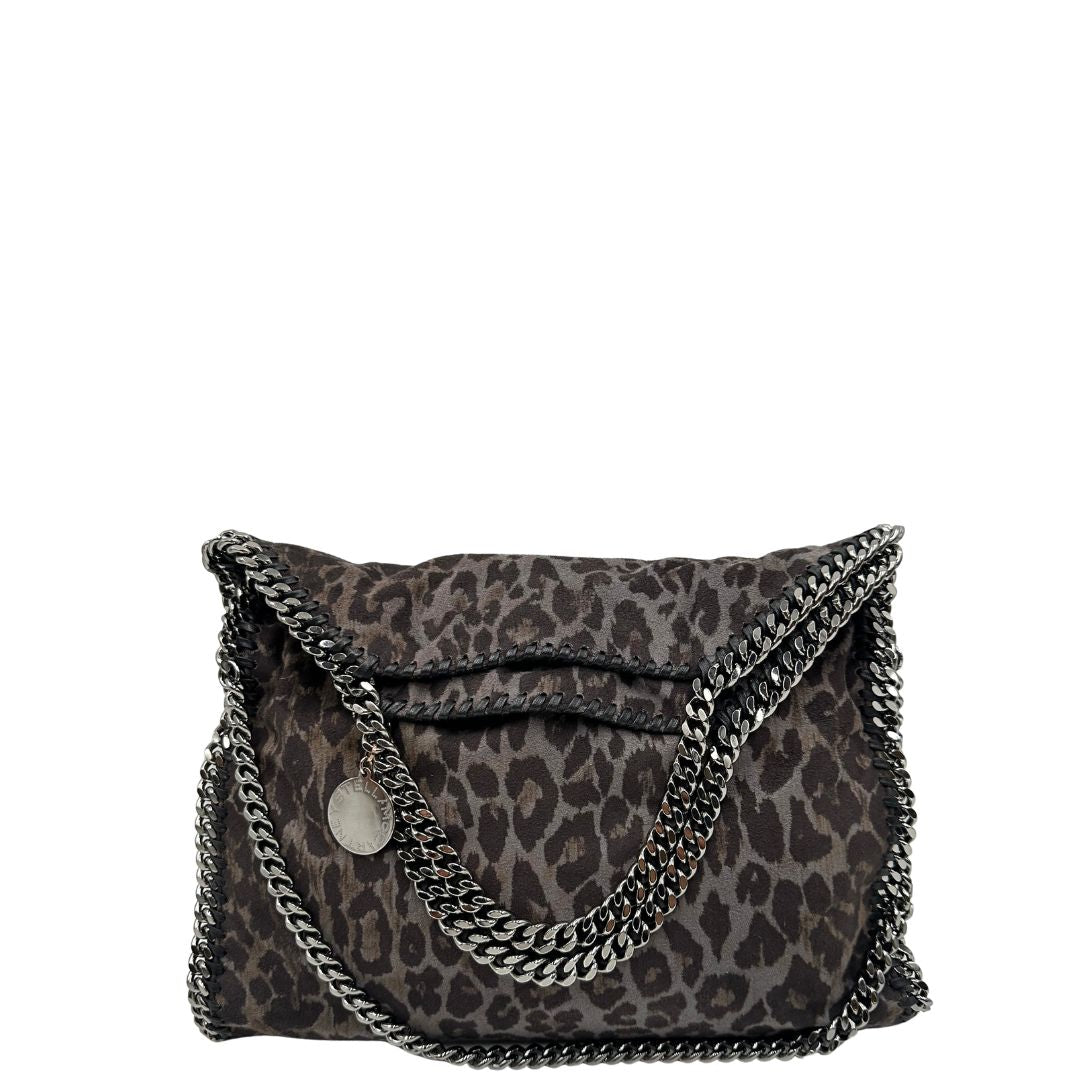 Front di una borsa Stella McCartney modello Fold Over Tote realizzata in shaggy dear greige effetto scamosciato, usata, originale, second hand, in ottime condizioni.