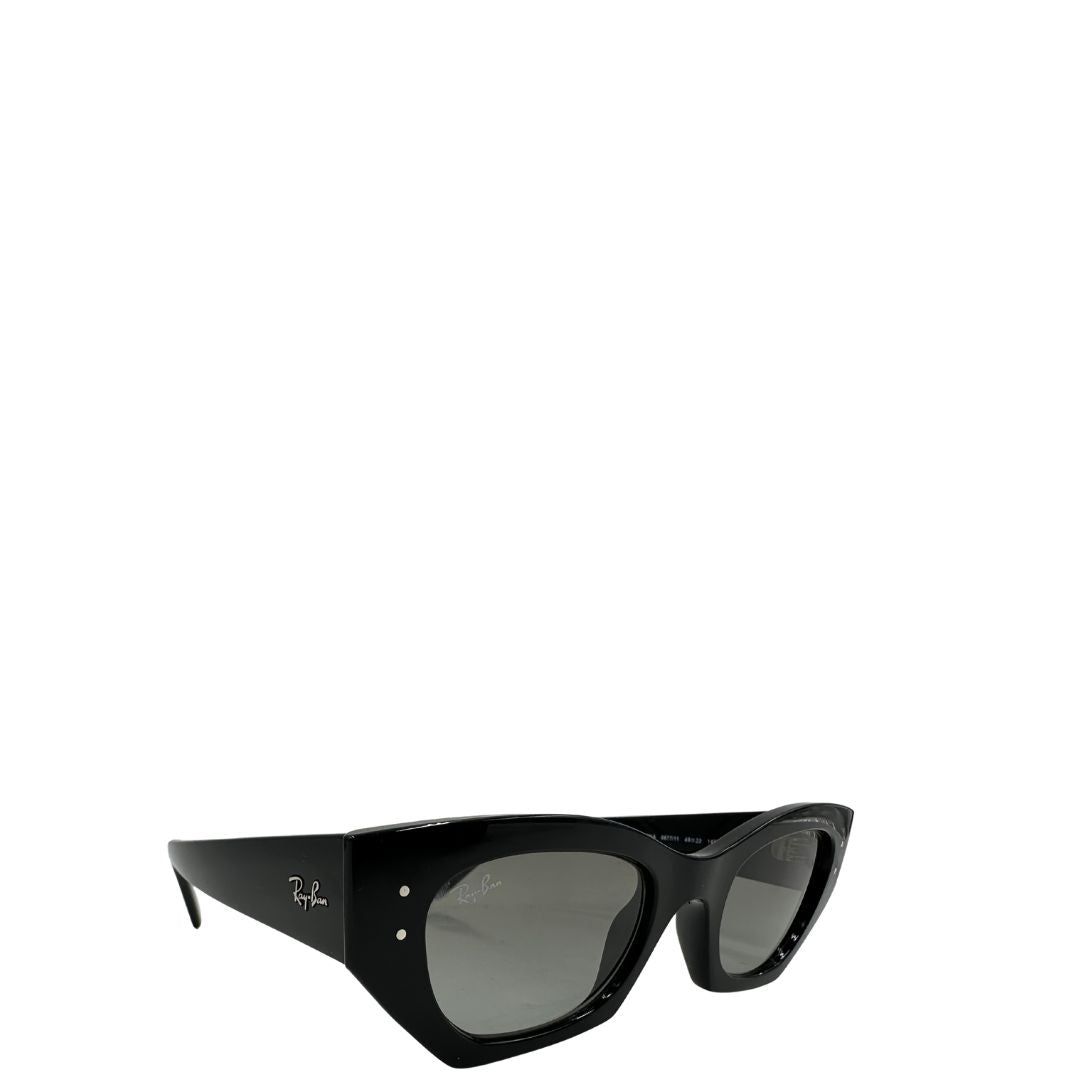 Occhiali da sole Ray-Ban in acetato nero con inserti metallici argentati. Originale, usati, di lusso, in ottime condizioni.