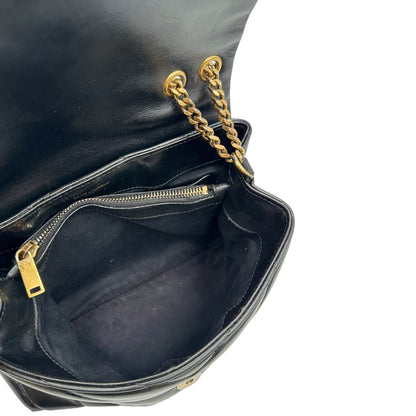 interno Borsa Saint Laurent in pelle di agnello morbida con impunture trapuntate chevron, nera con hardware dorato, può essere portata a spalla o a tracolla, di lusso, originale, ottime condizioni 