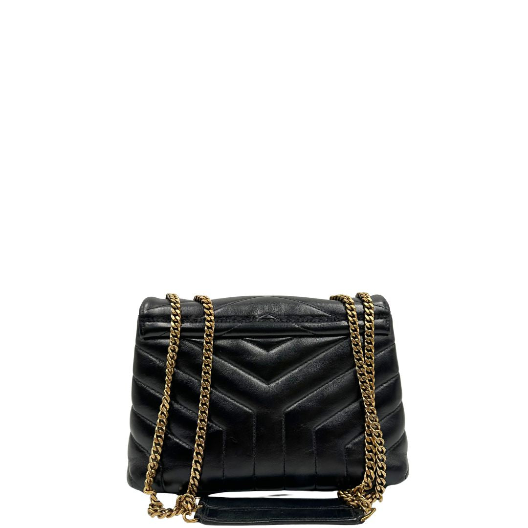 retro Borsa Saint Laurent in pelle di agnello morbida con impunture trapuntate chevron, nera con hardware dorato, può essere portata a spalla o a tracolla, di lusso, originale, ottime condizioni 