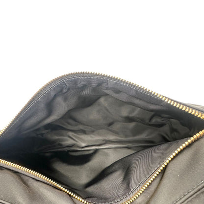 interno Borsa Prada realizzata in Re-Nylon con una silhouette multitasche dalle linee morbide, di lusso, originale, eccellenti condizioni, usata