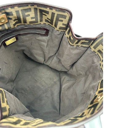 interno Borsa Fendi in tessuto trama Zucca con finiture in pelle marrone; munita di doppi manici, di lusso, originale, ottime condizioni, usata 