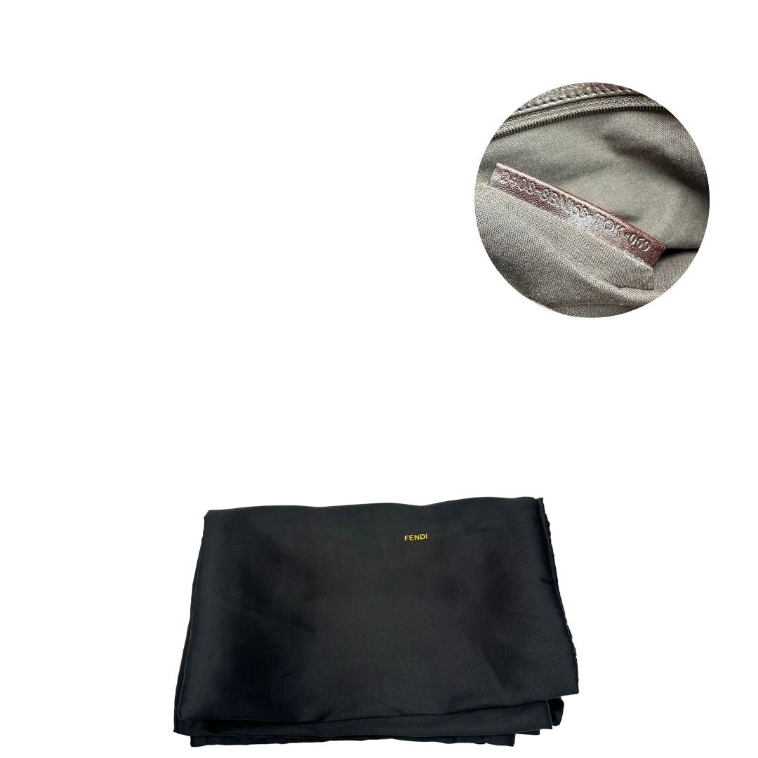 dustbag Borsa Fendi in tessuto trama Zucca con finiture in pelle marrone; munita di doppi manici, di lusso, originale, ottime condizioni, usata 