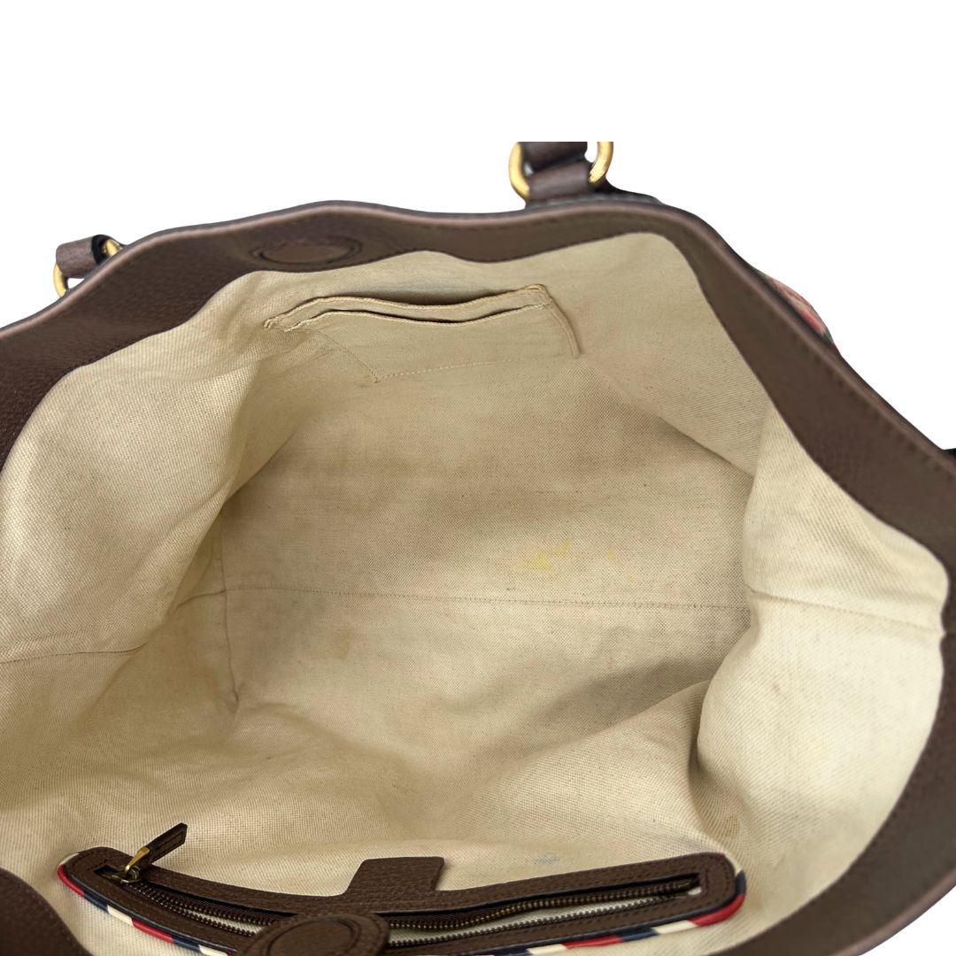 interno Borsa Gucci in canvas beige GG e finiture in pelle marrone, di lusso, originale, usata