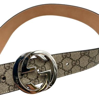 Cintura Gucci in canvas beige GG con fibbia in metallo argentato. originale, di lusso, usata, condizioni eccellenti. 