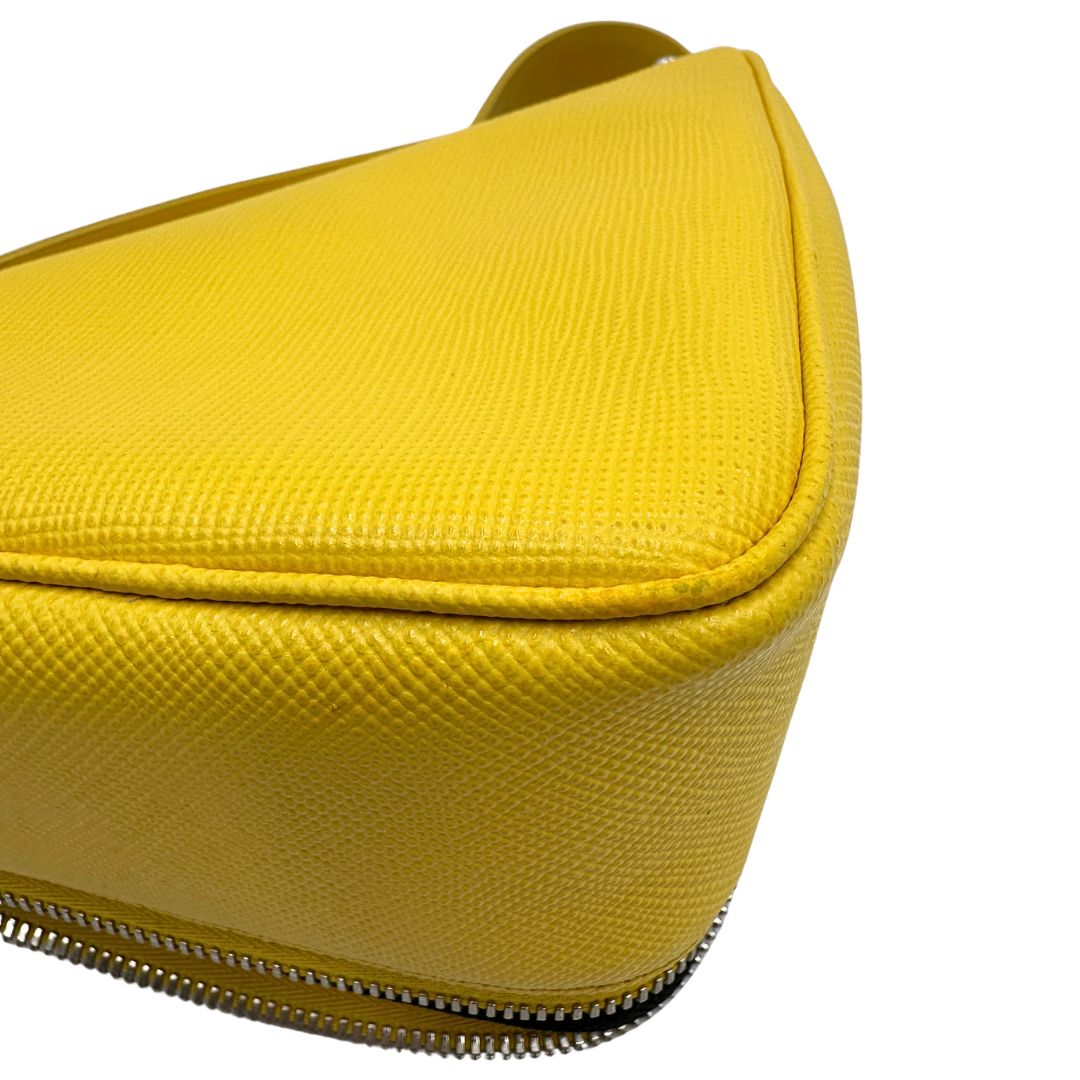 Borsa Triangle Prada gialla