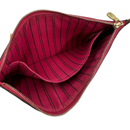 Accessorio pochette Louis Vuitton per borsa