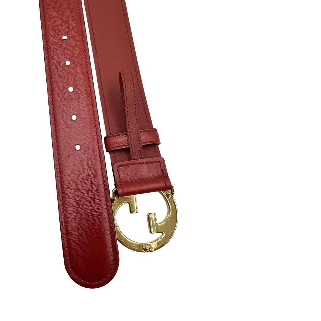 Cintura Gucci in pelle rossa con logo GG in metallo dorato, di lusso, originale, usata
