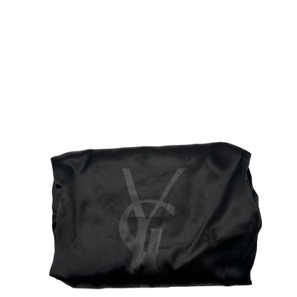 Dustbag borsa Yves Saint Laurent modello Cabas Chyc in pelle nera con parti metalliche dorate. Originale, di lusso, usato, in condizioni ottime.