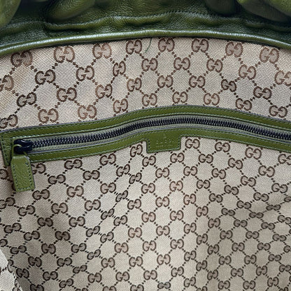 interno  Tote Gucci Monochrome Double G Drawstring in pelle verde con manici regolabili, di lusso, originale, ottime condizioni, usata
