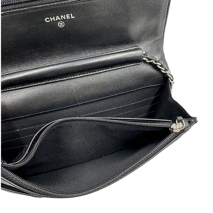 interno WOC Chanel in pelle verniciata in trama trapuntata verde petrolio e hardware argento, di lusso, originale, ottime condizioni