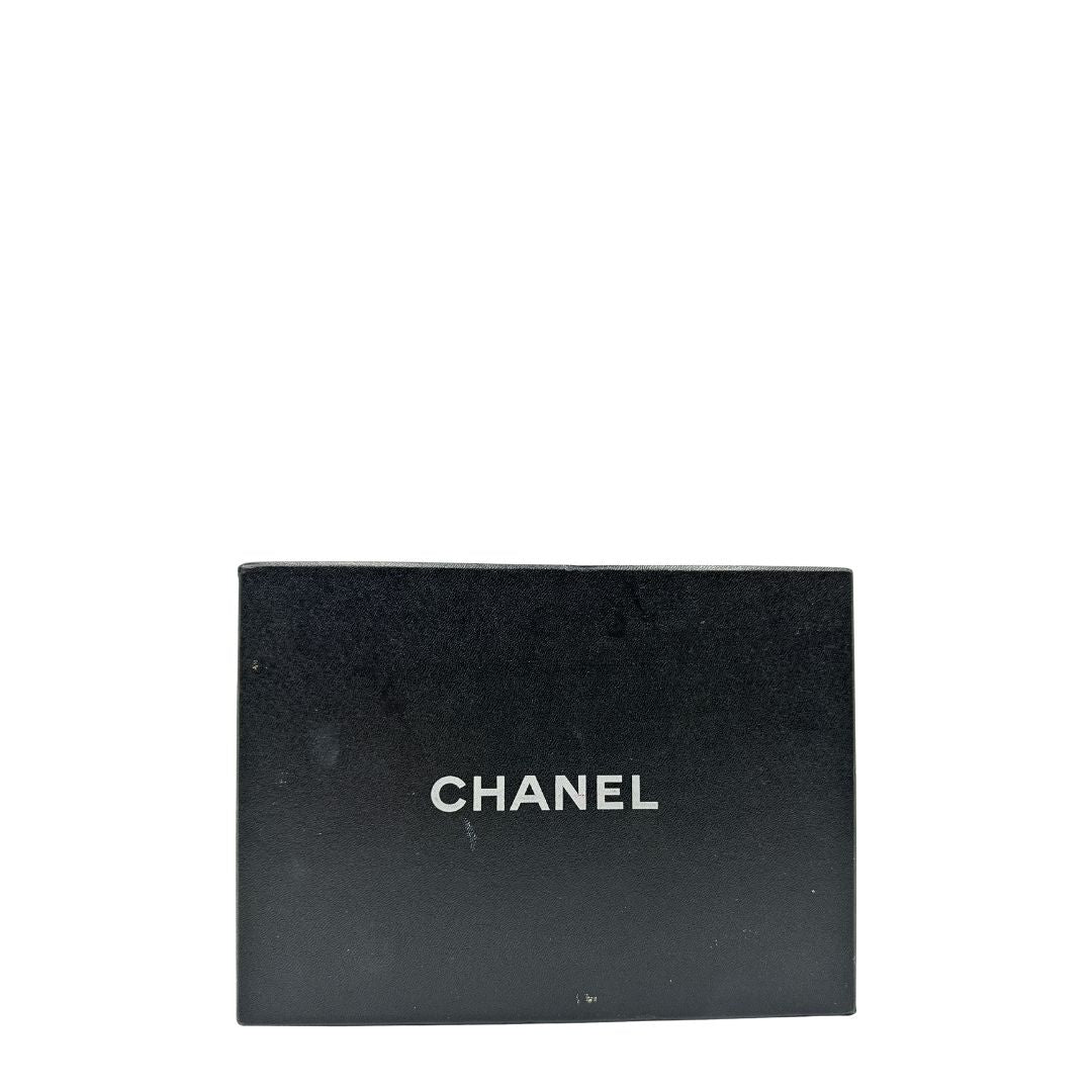 scatola WOC Chanel in pelle verniciata in trama trapuntata verde petrolio e hardware argento, di lusso, originale, ottime condizioni 