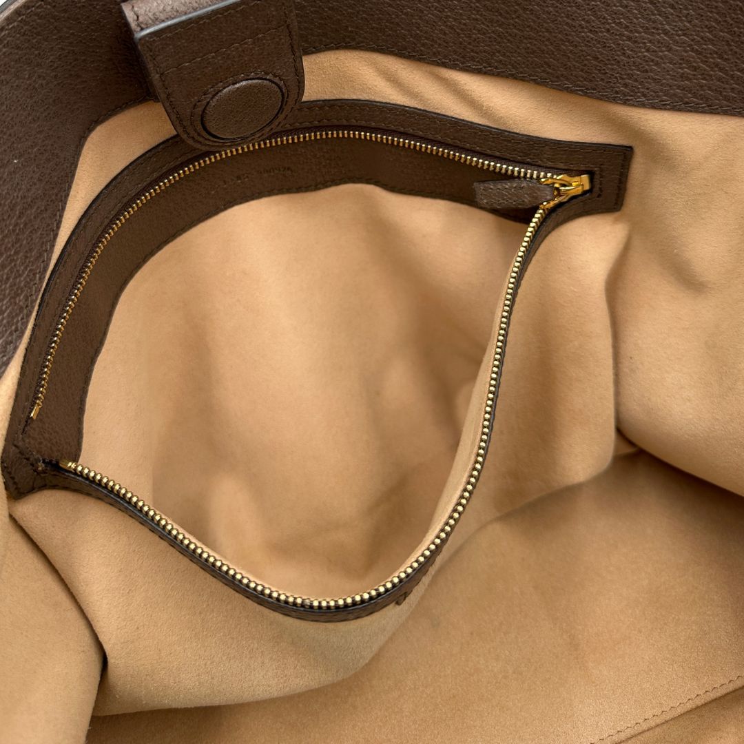 interno Borsa Gucci realizzata in canvas GG, di lusso, originale, ottime condizioni, usata 