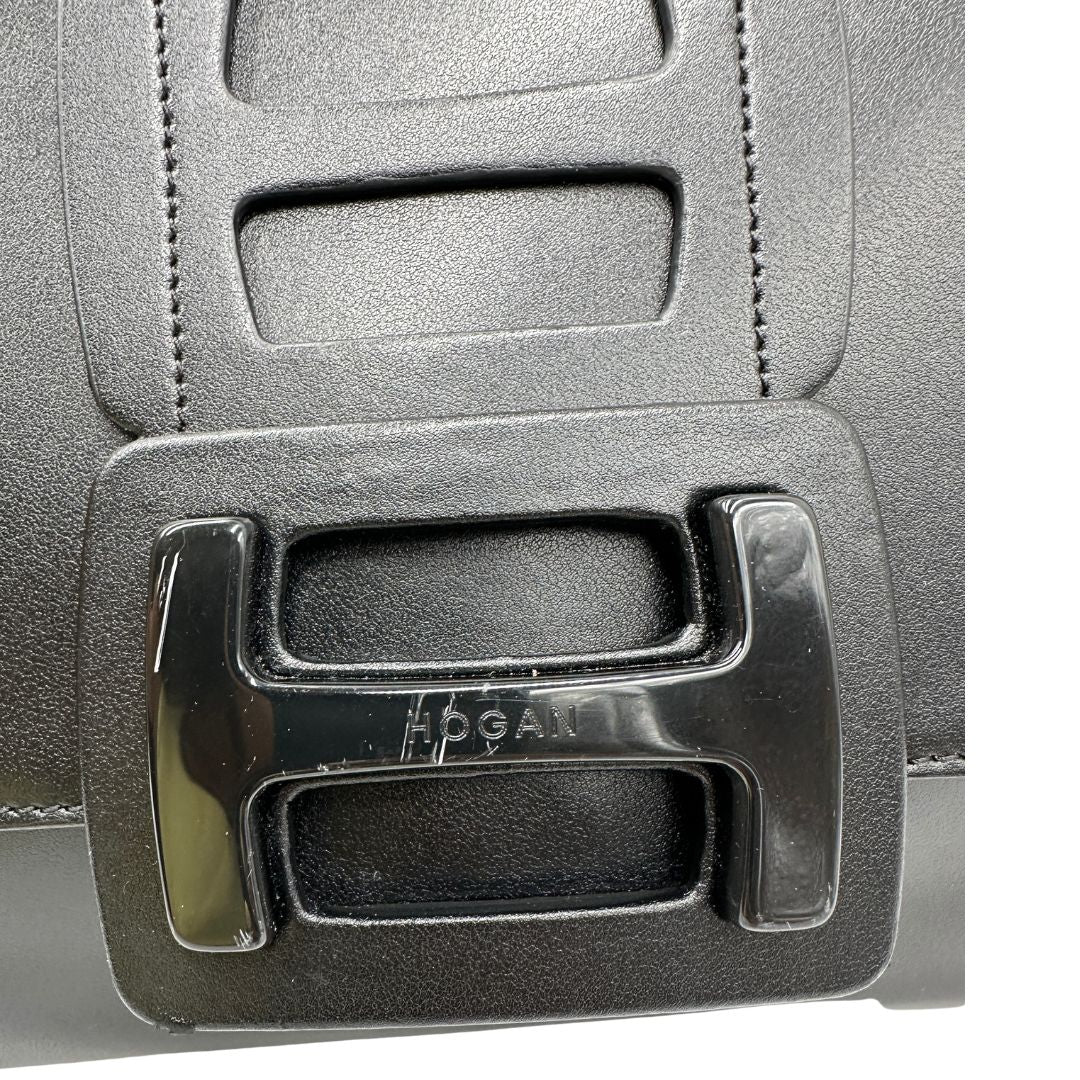 Borsa Hogan H-Bag in pelle nera munita di doppi manici, indossabile a spalla, di lusso, originale, ottime condizioni, usata 