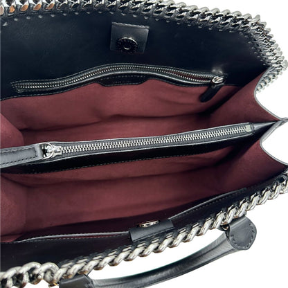 interno  Borsa Stella McCartney Falabella in pelle vegana nera con catene argentate, di lusso, originale, ottime condizioni, usata 