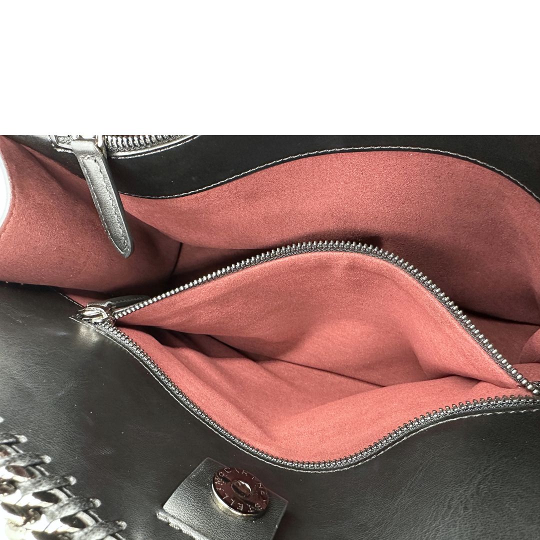 interno  Borsa Stella McCartney Falabella in pelle vegana nera con catene argentate, di lusso, originale, ottime condizioni, usata 