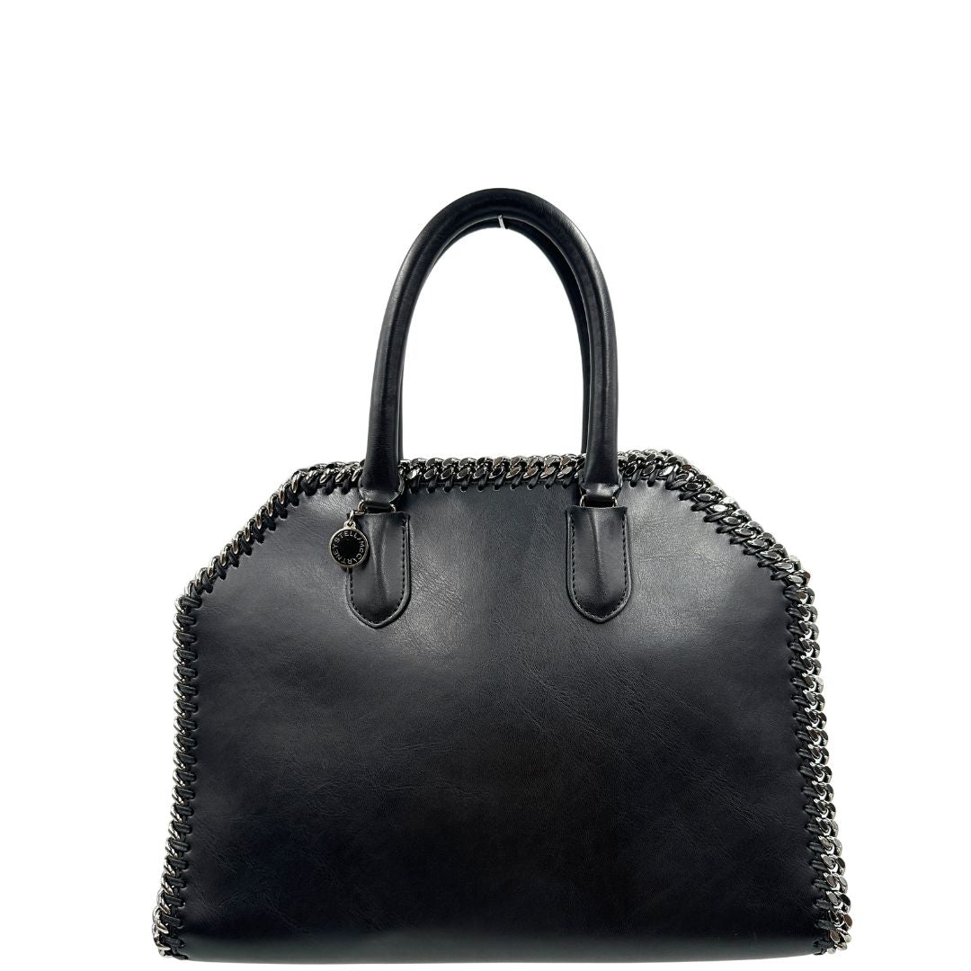 front  Borsa Stella McCartney Falabella in pelle vegana nera con catene argentate, di lusso, originale, ottime condizioni, usata