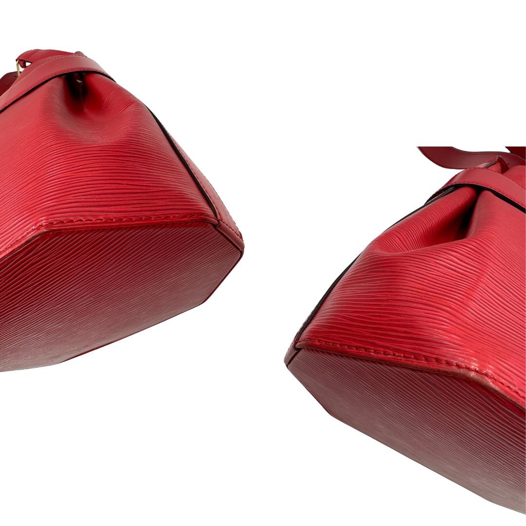 angoli Borsa realizzata nell'iconica pelle Epi di colore rosso, di lusso, originale, ottime condizioni, usata