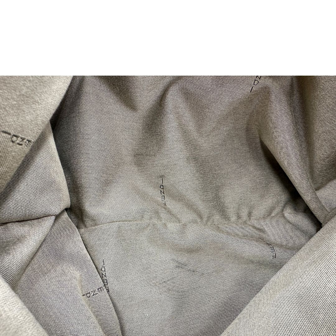 interno Borsa Fendi in tessuto trama zucchino con finiture in pelle blu, di lusso, originale, ottime condizioni, usata 