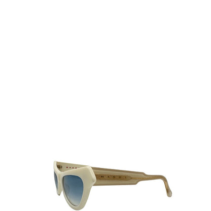 Occhiali da sole Marni in acetato color avorio con lenti sfumate blu e montatutra cat-eye. Originali, usati, di lusso, in ottime condizioni.