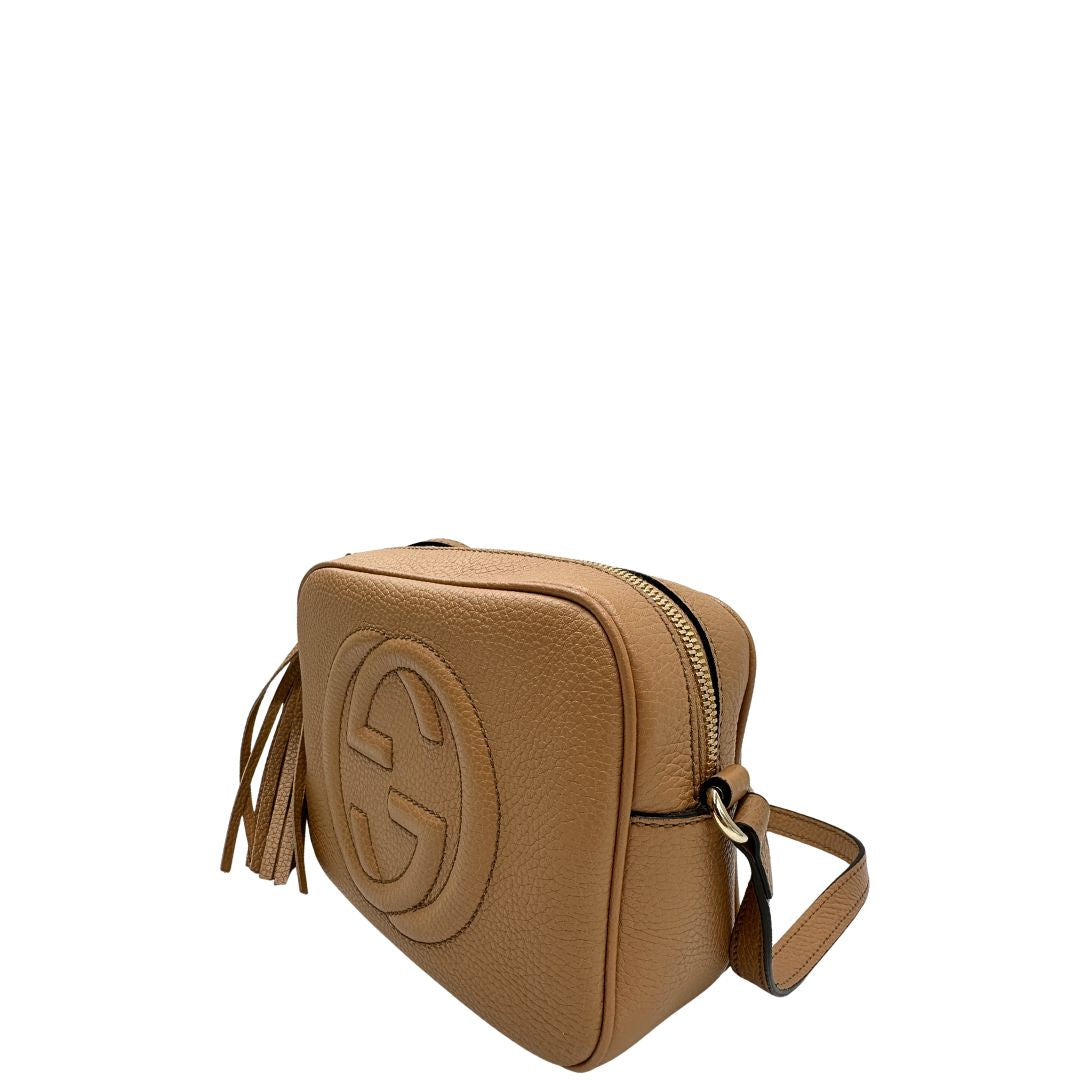 lato Borsa Gucci Soho in pelle martellata color sabbia, di lusso, eccellenti condizioni, usata