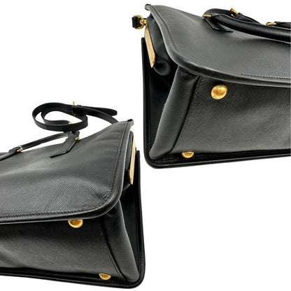 angoli   Borsa Prada in pelle saffiano nera, di lusso, originale, ottime condizioni, usata 