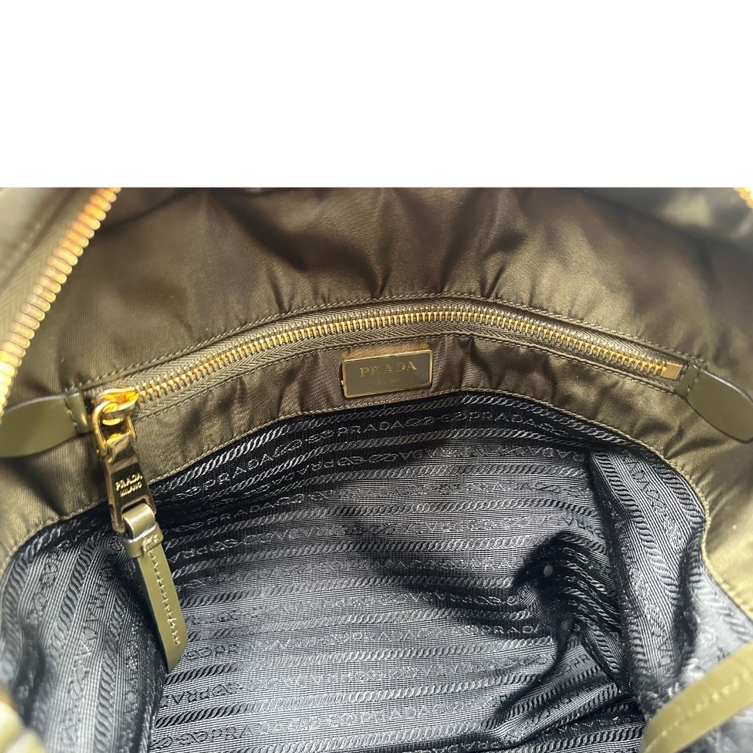 interno Borsa Prada in nylon verde 