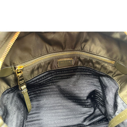 interno Borsa Prada in nylon verde 