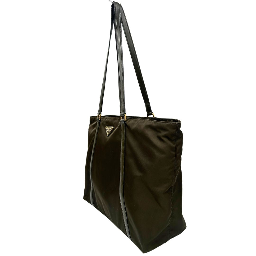 lato Borsa Prada in nylon verde 