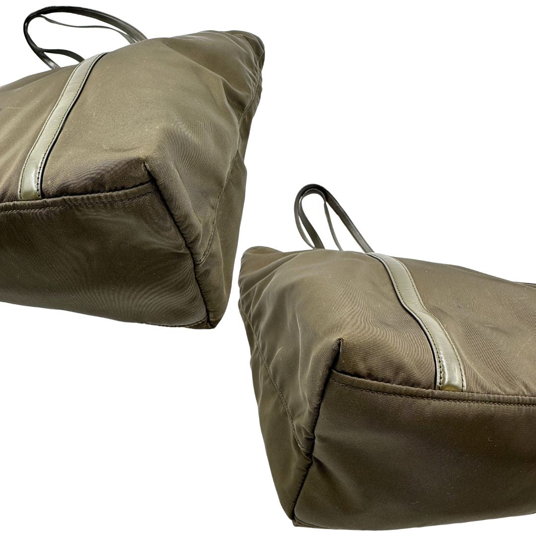 angoli Borsa Prada in nylon verde 